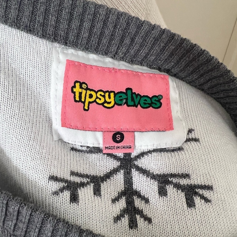 Tipsy Elves Gray Sweater with a snowman and snowflakes - Picture 4 of 4